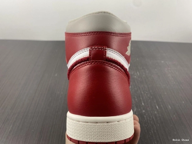 Bmlin Shoes Jordan DJ4891-061 (W) 1 OG Newstalgia High Chenille 0824